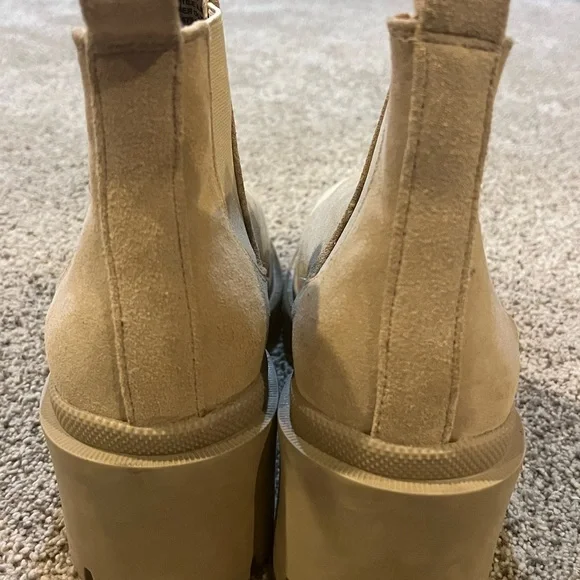 Steve Madden Beige Ankle Booties - Picture 5 of 10